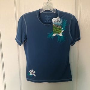 Crazy Shirts Women’s UV Blocking Rash Guard Blue